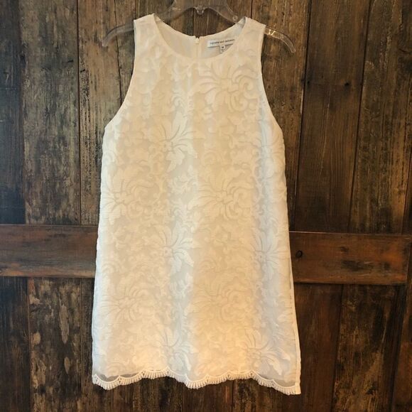 Cupcakes and Cashmere Sz M White Shift Girly Lace Sleeveless Summer Beach Dress - Picture 3 of 9
